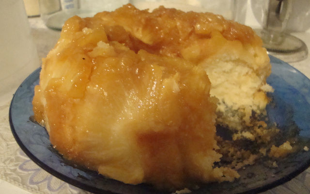 Bolo de abacaxi caramelizado