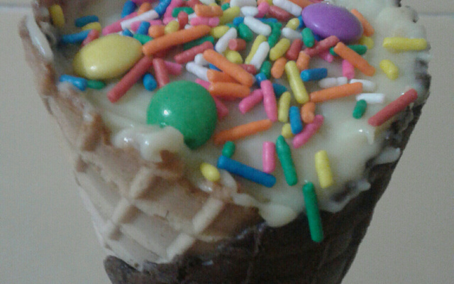 Bolo na casquinha de sorvete