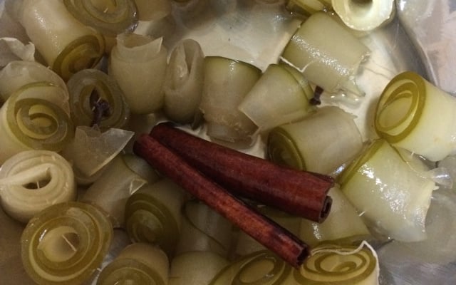 Doce de mamão enroladinho