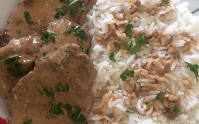 Filé ao molho de mostarda