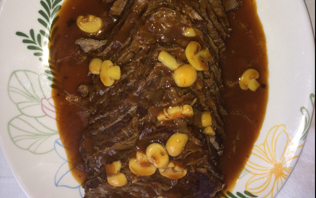 Carne de panela ao molho ferrugem