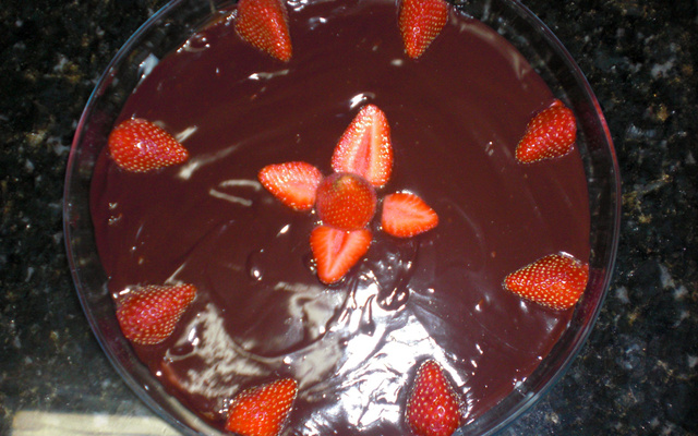 Bombom de morango de tigela