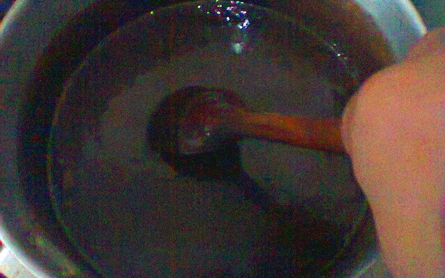 Brigadeiro de panela com frutas