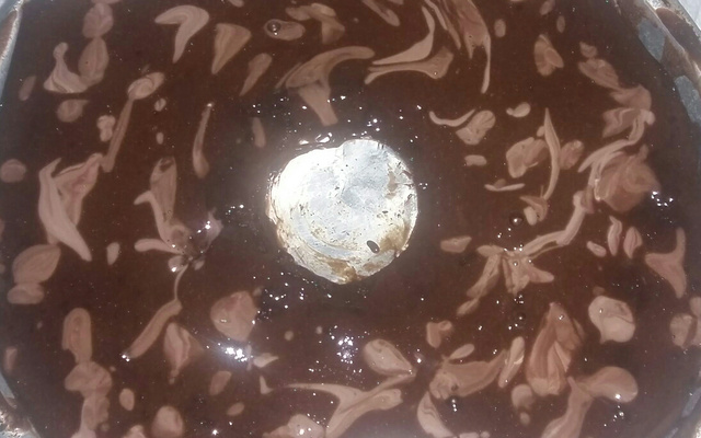 Calda simples de chocolate