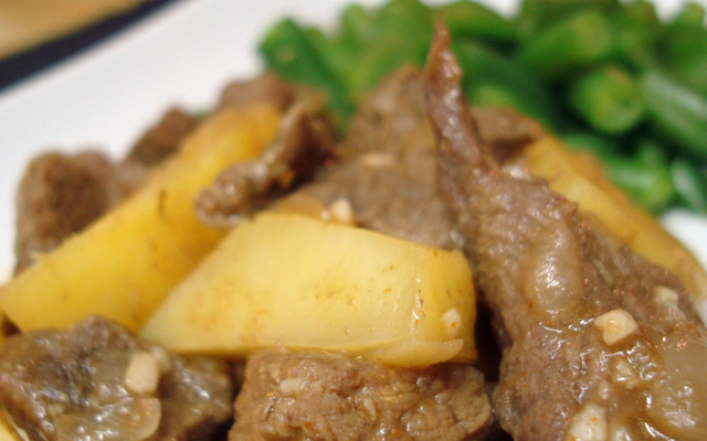 Carne com batatas