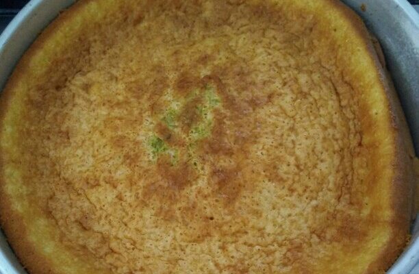 Bolo cremoso de limão