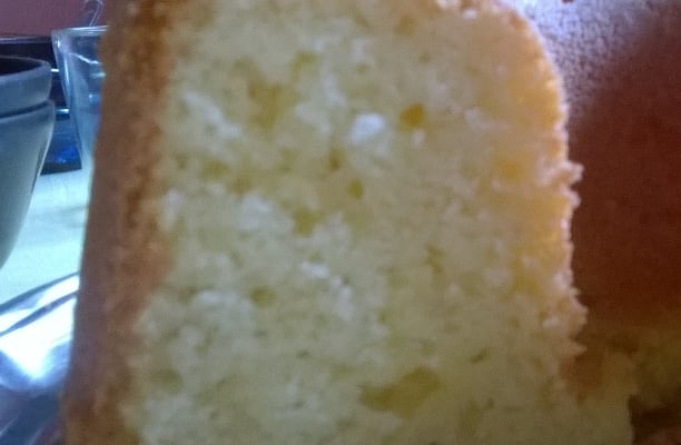 Bolo fácil de laranja sem glúten