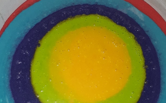 Bolo colorido