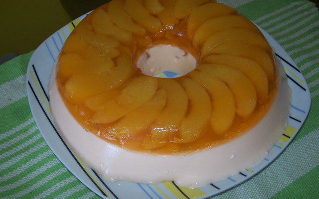 Sobremesa deliciosa de pêssego