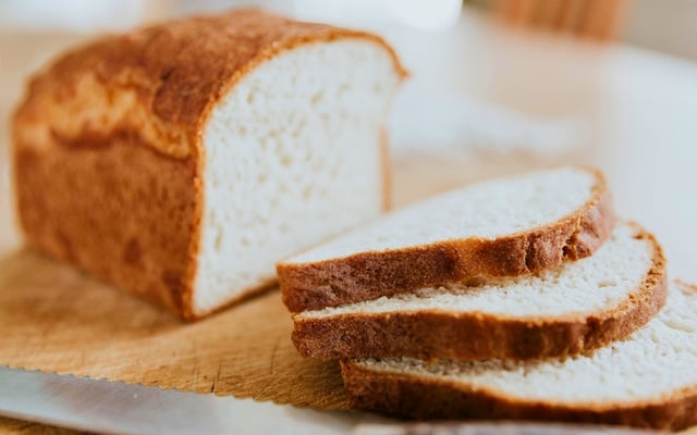 Pão sem glúten e sem lactose prático em fatias