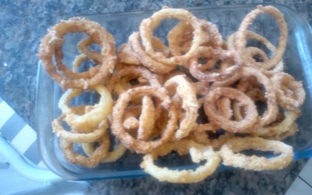 Anéis de cebola crocante