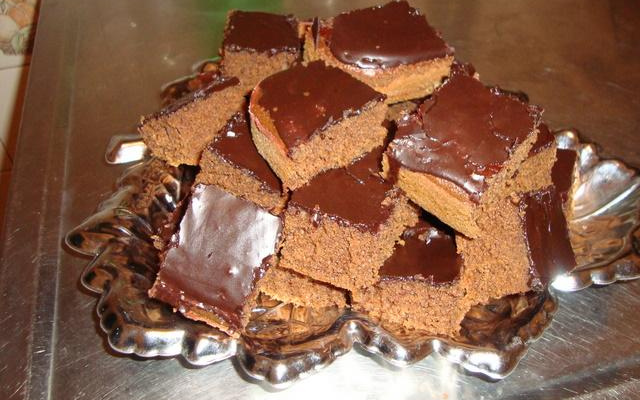 Bolo de beterraba com cobertura de chocolate