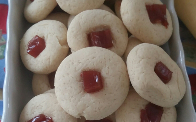 Biscoitos de leite condensado com coco