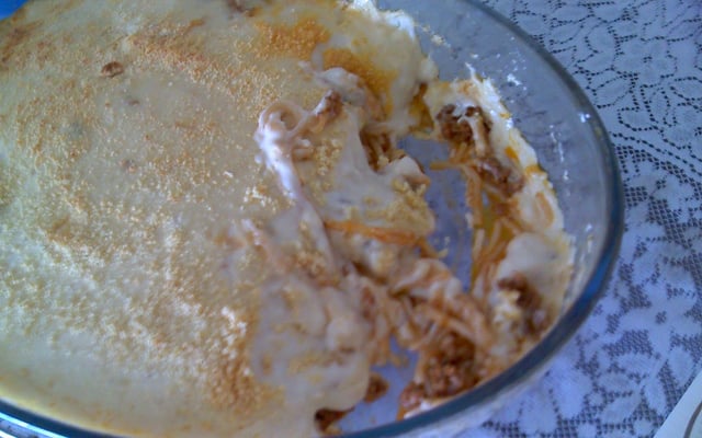 Macarronada à bolonhesa com molho branco