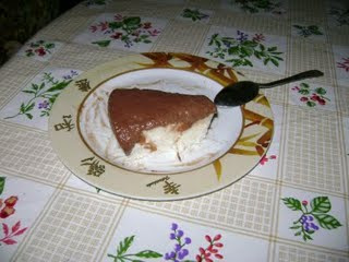 Torta de coco com creme de chocolate