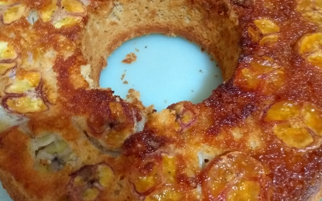 Bolo de iogurte com granola