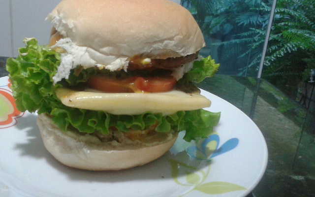 Sanduíche tipo Big Mac