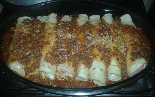 Panquecas à bolonhesa