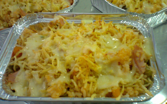 Arroz de forno gratinado