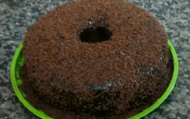 Bolo simples de chocolate