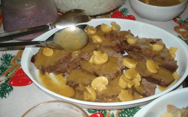 Lagarto ao falso molho madeira