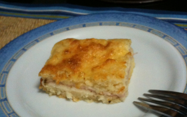 Joelho de tabuleiro (queijo e presunto)