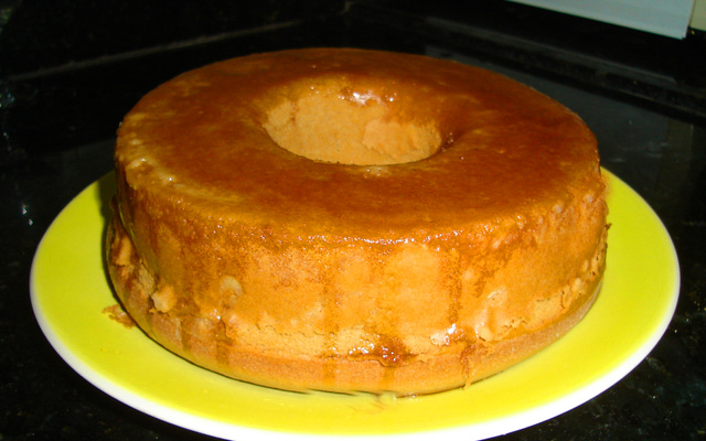 Bolo cappuccino coberto com Mel