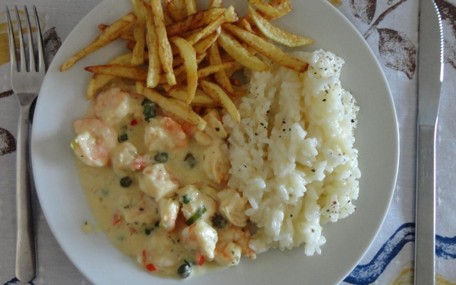 Camarão cremoso ao risoto de camarão