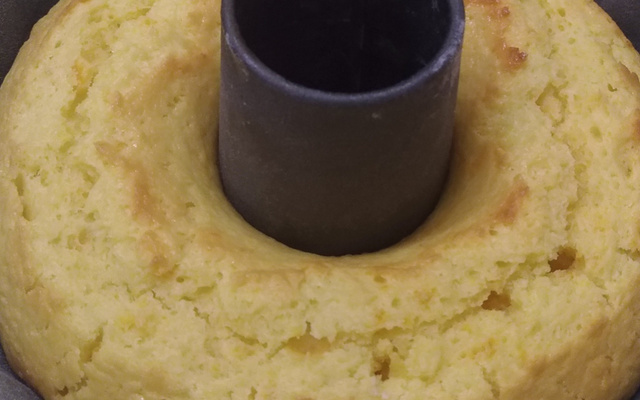 Bolo de laranja molhadinho