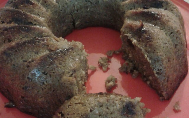 Bolo de banana e granola