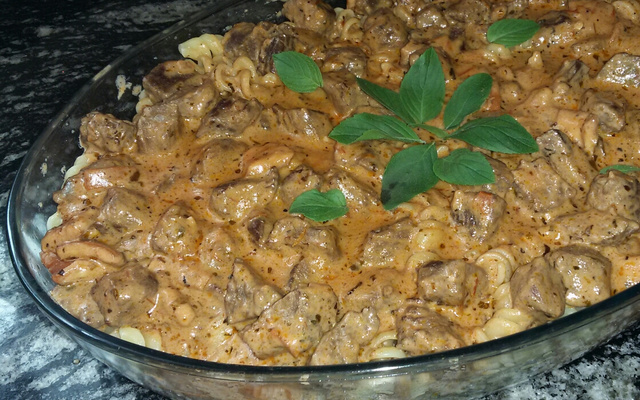 Estrogonofe de macarrão