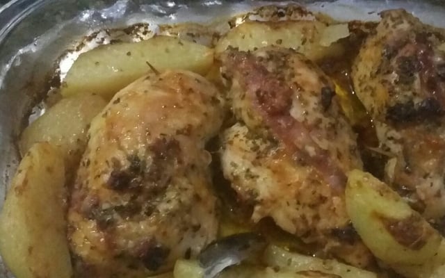 Filé de peito de frango recheado