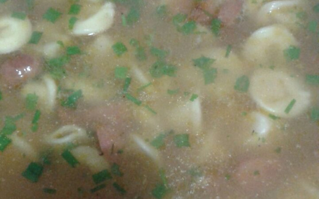 Sopa agnoline ou capeleti de calabresa