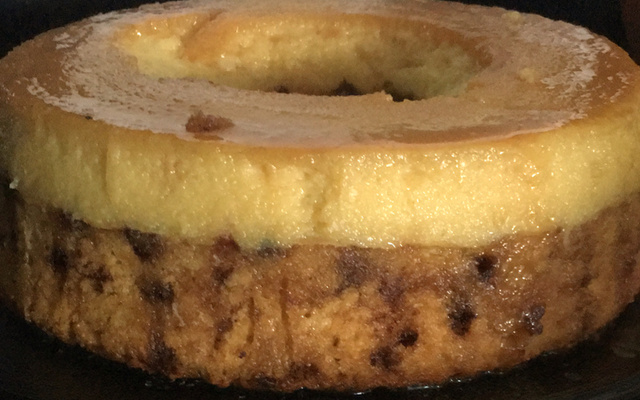 Bolo com pudim cremoso