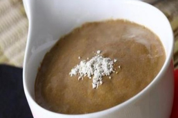 Vitamina quente de aveia e ameixa com Ades