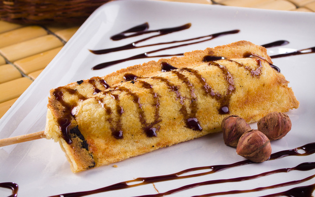 Crepe no palito (crepe suíço)