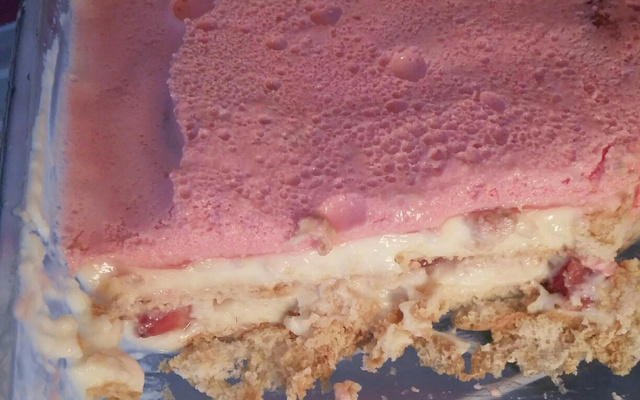 Pavê de morango fácil