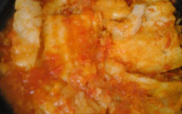 Filé de panga ao alho e azeite