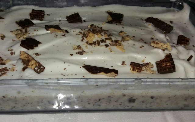 Torta de wafer crocante coberto com chocolate