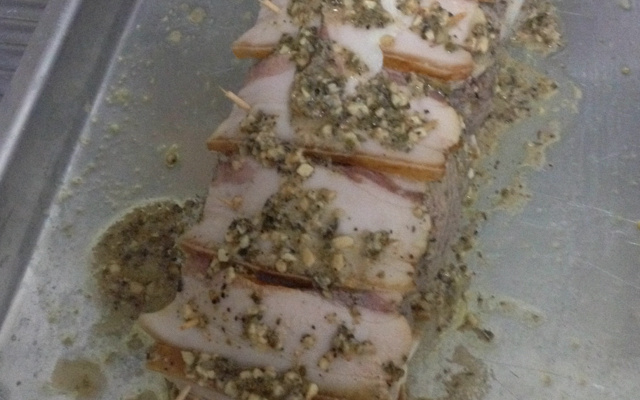 Medalhão assado de filé mignon suíno