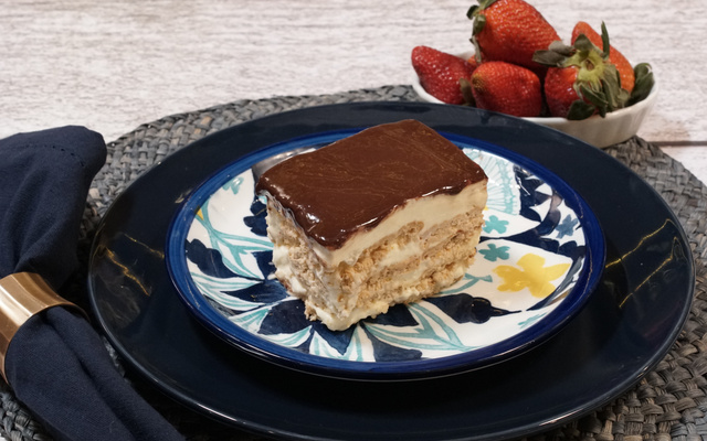 Pavê 4 leites com cobertura de creme de avelã zero açúcar