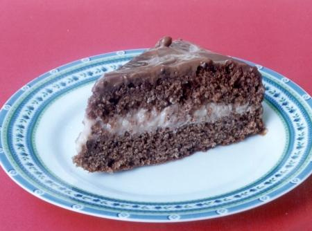 bolo de chocolate com  recheio   de coco