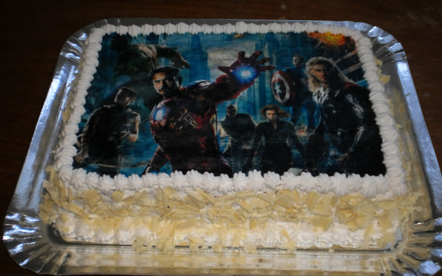 Bolo de aniversário com papel de arroz