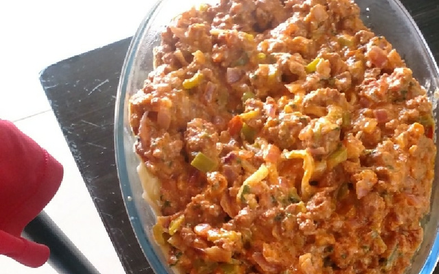 Talharim à bolonhesa com creme de leite