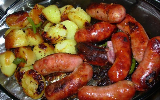 Salsichão com legumes