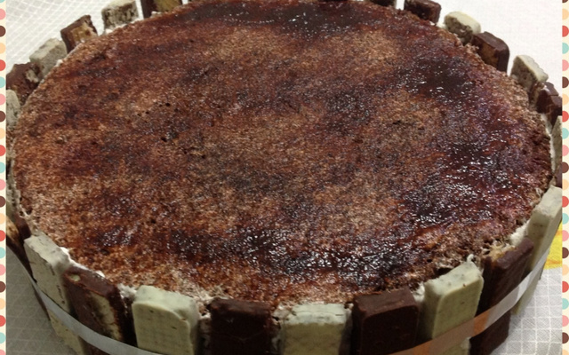 Bolo de chocolate recheado com mousse de doce de leite