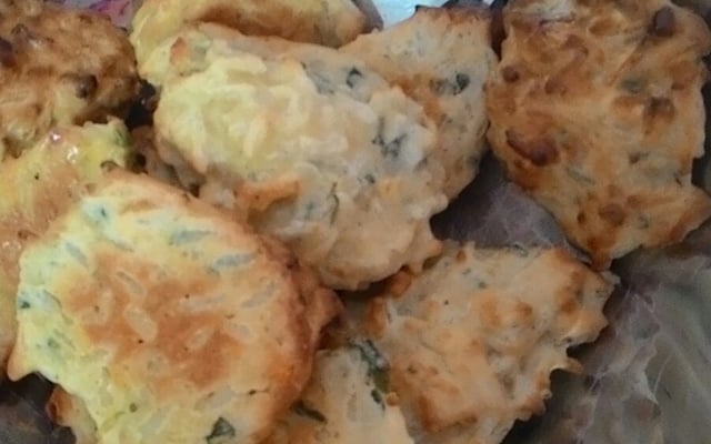 Bolinho de arroz tradicional