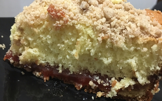 Cuca de goiabada e banana