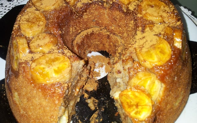 Bolo de banana com canela