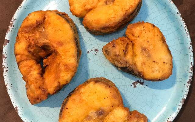 Peixe frito - postas de pintado